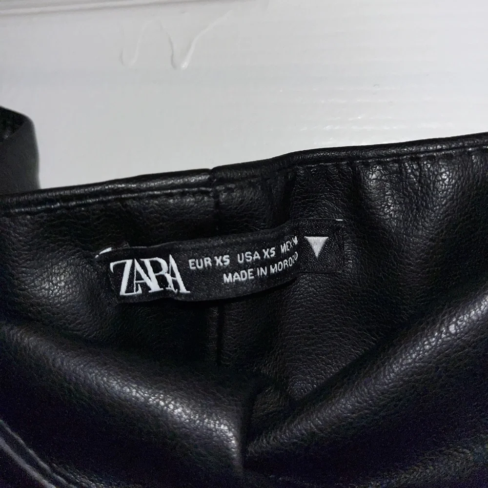 Zara Leather Tube Top - Picture 4 of 9